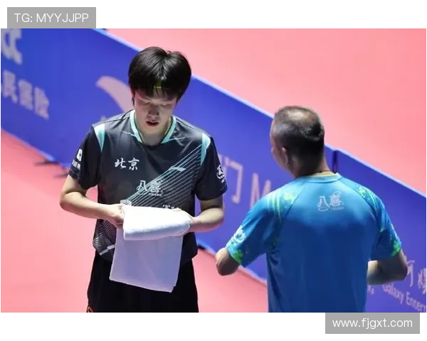 王楚钦首战告捷单局狂胜11分